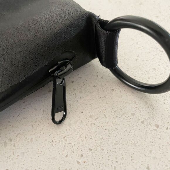 NIKE Perforated Messenger Bag Bucket Bag Black Coated Canvas - Picture 6 of 9